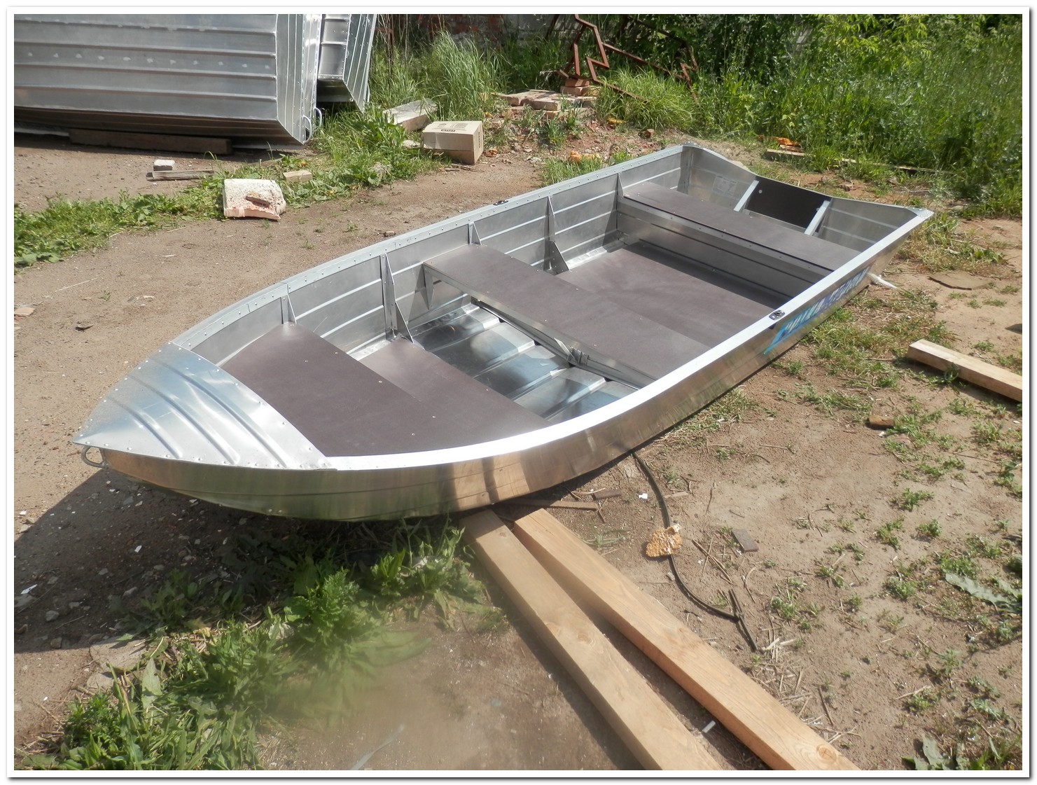 Лодка алюминиевая Вятка Профи 37