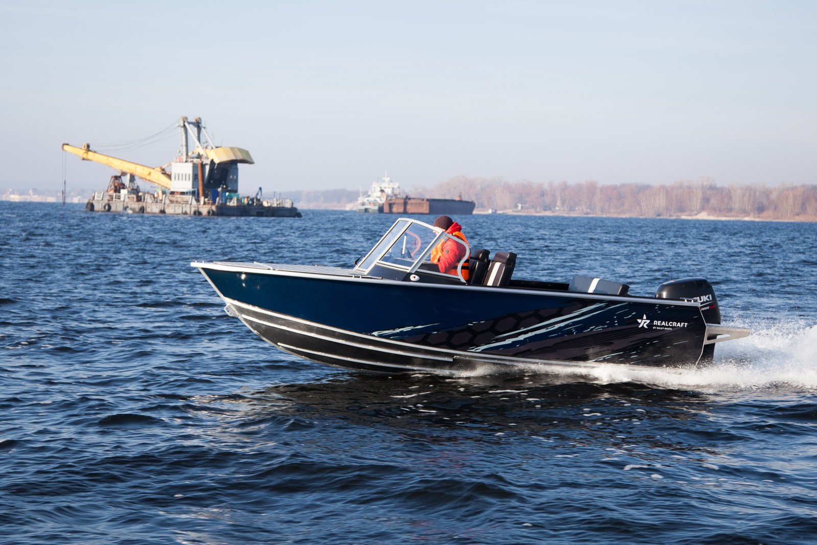 Лодка алюминиевая Realcraft 510 BowRider LargeBow Fish Pro