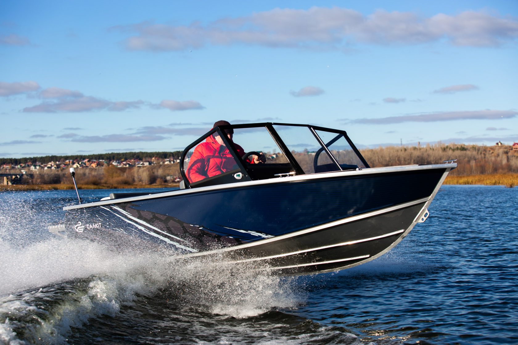 Лодка алюминиевая Салют Pro 480 Neo BowDeck Transformer
