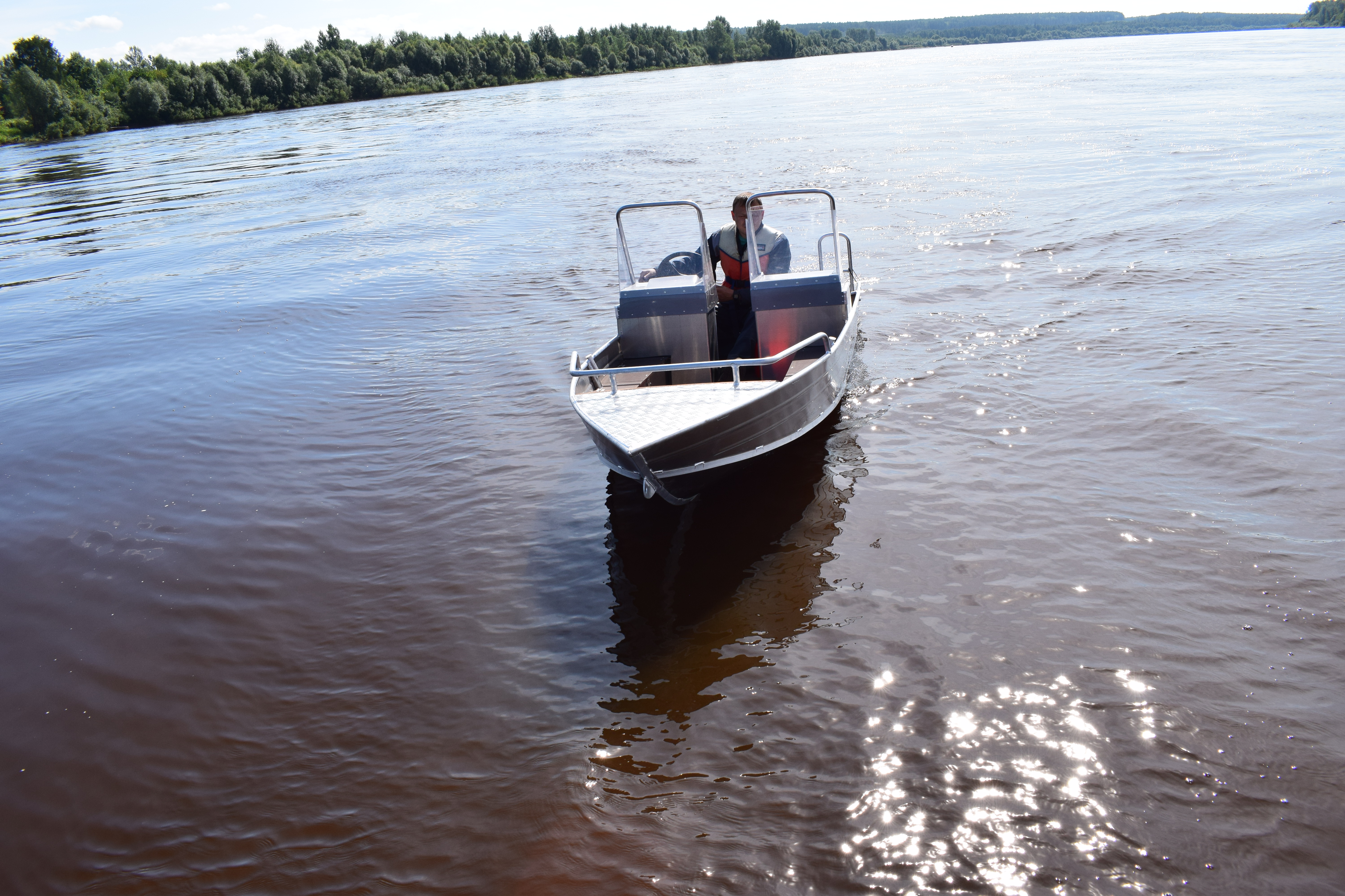 Лодка алюминиевая Wyatboat 390 M с 2 консолями