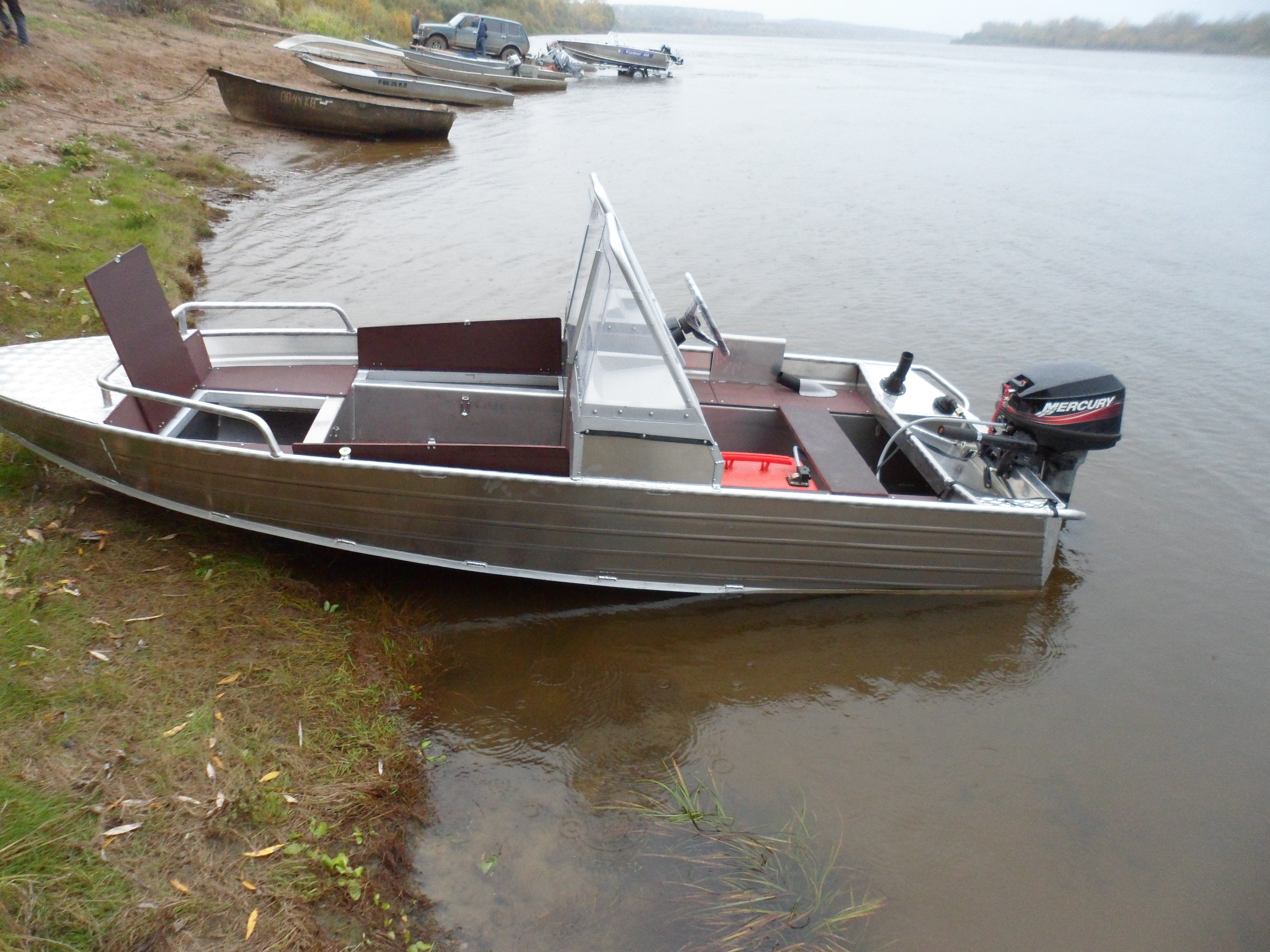 Лодка алюминиевая Wyatboat 390 M с 2 консолями