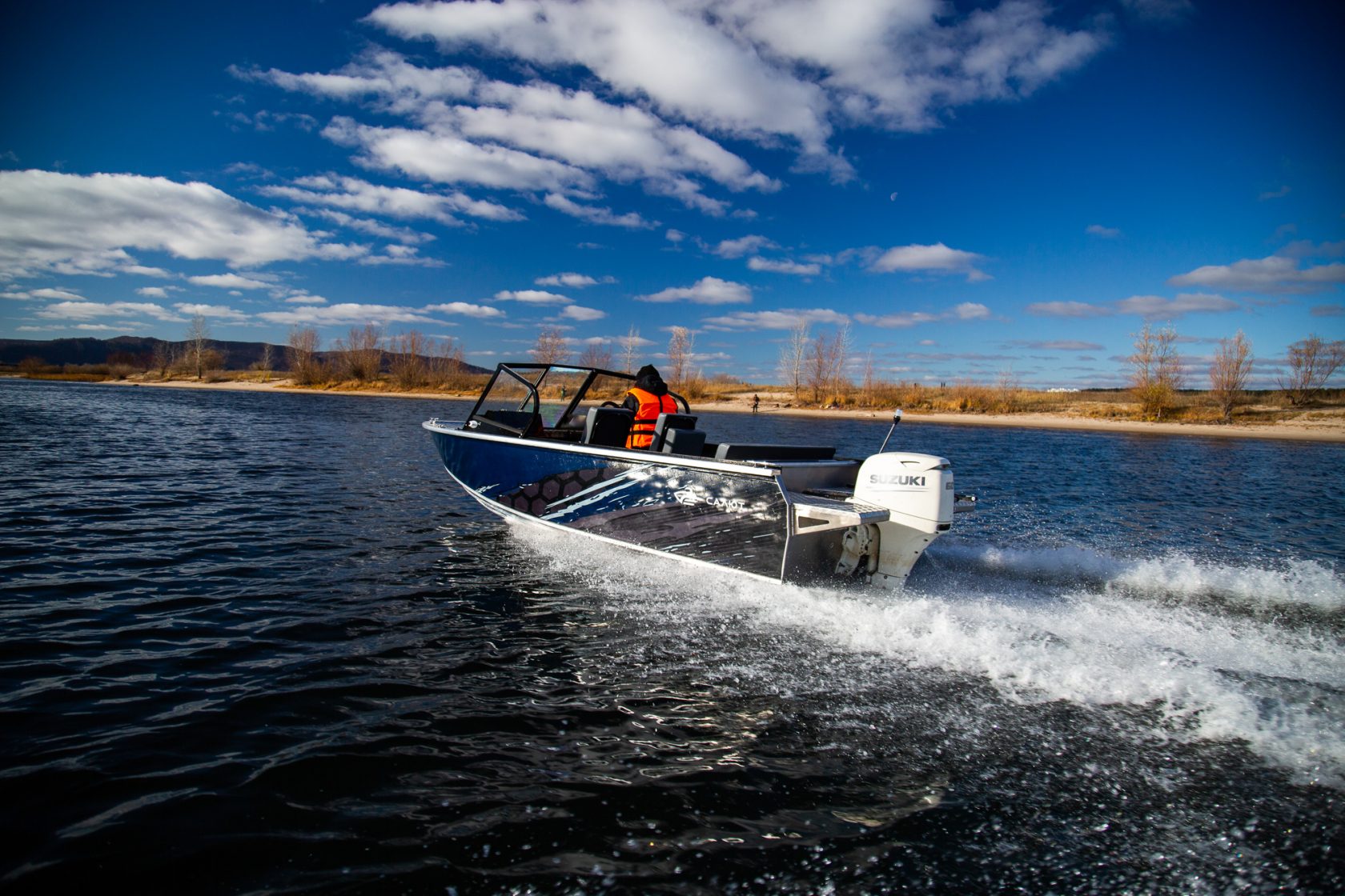 Лодка алюминиевая Салют Pro 480 Neo BowRider LargeBow Fish Pro