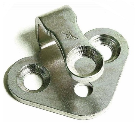 Скоба замка колпака передняя